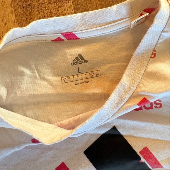 Adidas tee - Picture 3 of 4